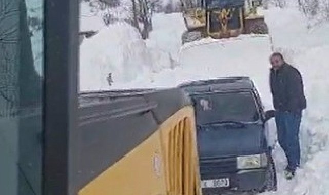Ordu'da kar nedeniyle yolda mahsur kalan vatandaş kurtarıldı