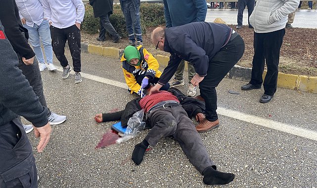 Otomobil üç tekerlekli elektrikli bisiklete çarptı: 1 ağır yaralı