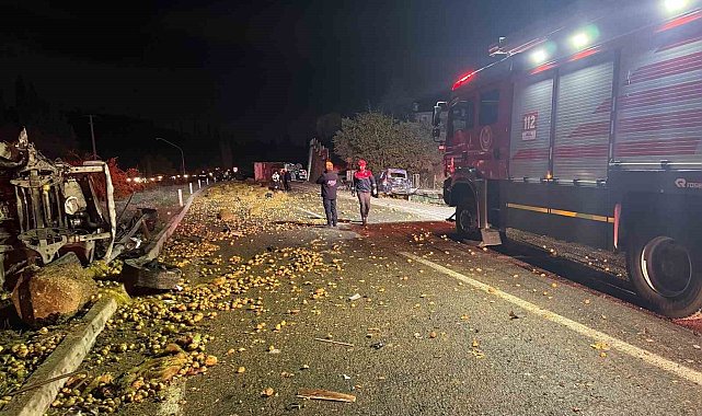 Patates yüklü kamyon, kavşakta araçların arasına daldı: 2 ölü, 7 yaralı