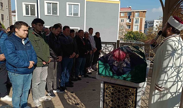 Pendik'te sevgilisi tarafından öldürülen kadın toprağa verildi