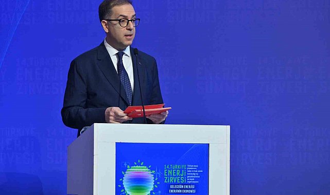 Petrol Ofisi Grubu CEO'su Mehmet Abbasoğlu, Türkiye Enerji Zirvesi açılışında konuştu