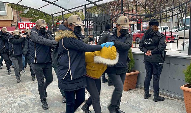 PKKKCK silahlı terör örgütünün basın komitesinde bulunan şüpheliler adliyeye sevk edildi