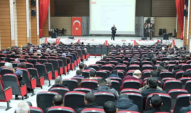 &quot;Değerleriyle Güçlü Ailem&quot; konulu konferans verildi