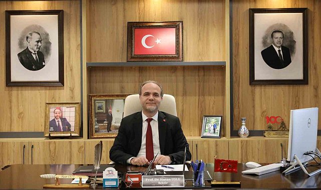 Rektör Uslu'dan24 Kasım Öğretmenler Günü Mesajı