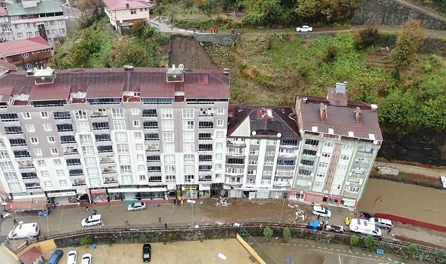 Rize'de heyelana maruz kalan 6 apartman için karar verildi