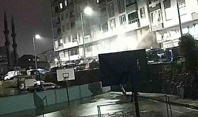 Rize'de meydana gelen heyelan güvenlik kamerasına yansıdı