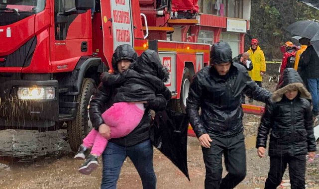 Rize'nin Çayeli ilçesinde heyelan: 1 ölü, 4 yaralı