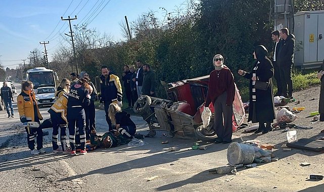 Sakarya'da feci kaza: Baba olay yerinde hayatını kaybetti, oğlu ağır yaralandı