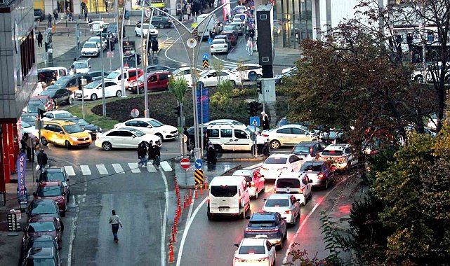 Samsun'da trafiğe kayıtlı taşıt sayısı 500 bine yaklaştı
