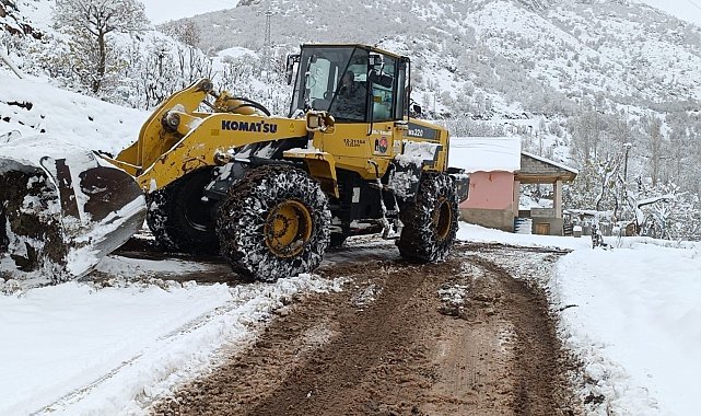 Şırnak'ta kar nedeniyle kapanan yolların bir kısmı ulaşıma açıldı