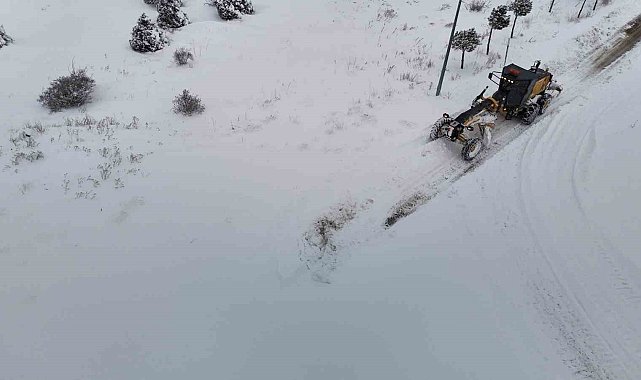 Sivas'ta 69 yerleşim yerinin yolu ulaşıma kapalı