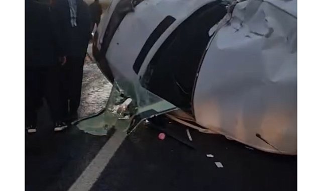 Siverek&#039;te beton mikseri ile dolmuş çarpıştı: 2 yaralı