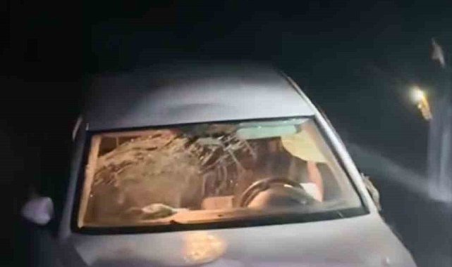 Siverek&#039;te otomobil şarampole devrildi: 2 yaralı