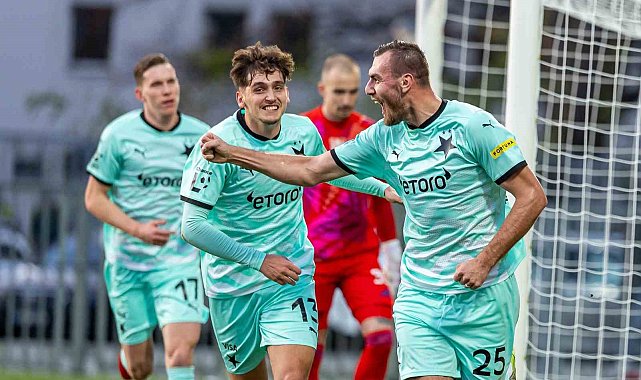 Slavia Prag, Çekya'da durdurulamıyor