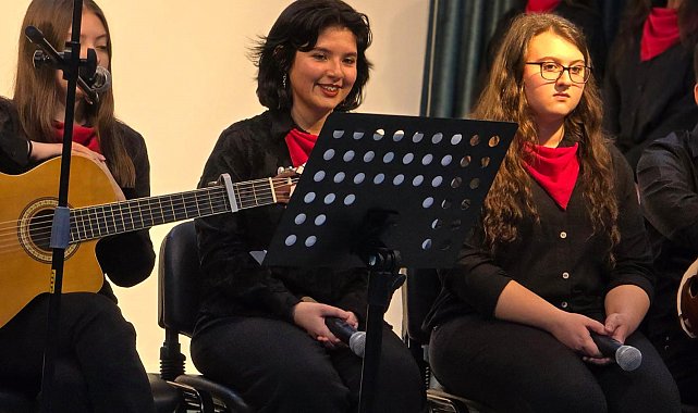 Şuhut'ta öğretmenler günü kutlandı