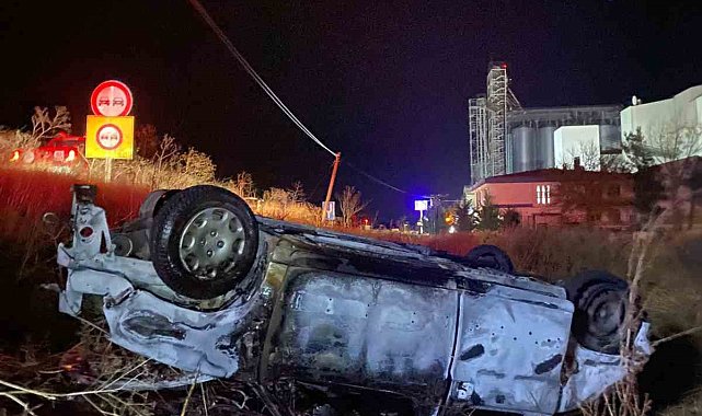 Tekirdağ'da feci kaza: Araçtan fırlayan sürücü öldü, araç alev topuna dönüştü