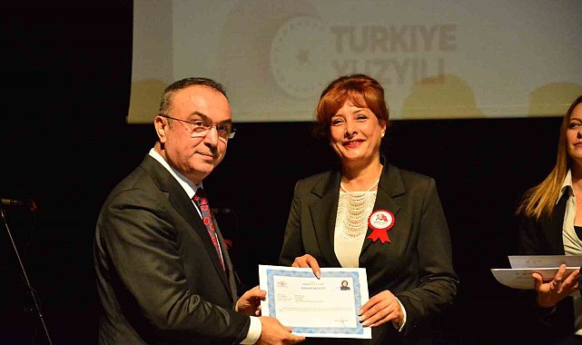 Tekirdağ'da mesleğe yeni başlayan öğretmenler yemin etti