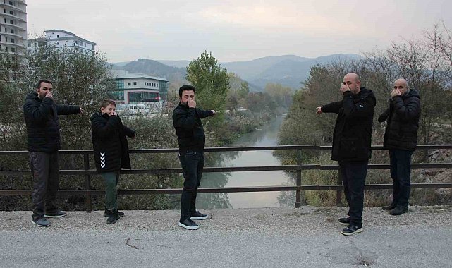 Tersakan Çayı 'zehir' akıyor