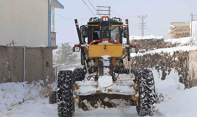 Tipide evinde mahsur kalan diyaliz hastasının yardımına İl Özel İdaresi ekipleri yetişti