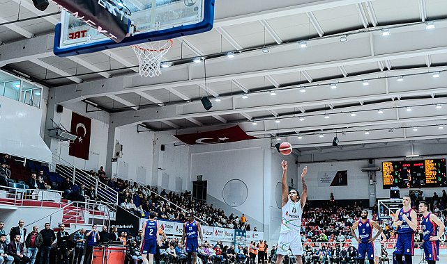 Türkiye Sigorta Basketbol Süper Ligi: Aliağa Petkimspor: 88 - Bahçeşehir Koleji: 92