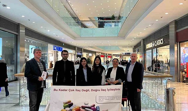 Vatandaşlara akılcı ilaç kullanımı anlatıldı