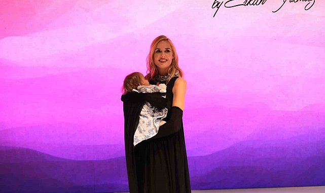 Wilma Elles: "Annelik ve kariyer bir arada yürütülebilir"