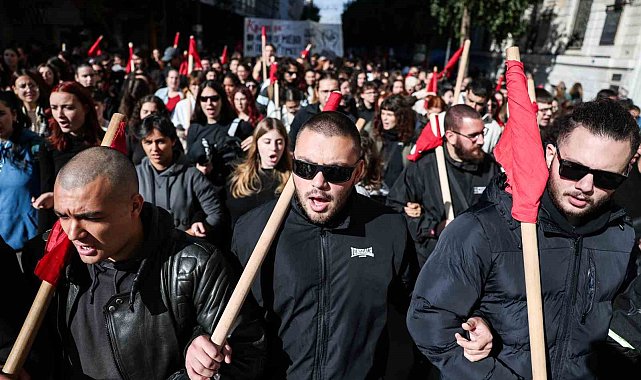 Yunanistan'da işçiler genel greve gitti: Binlerce kişi gösteri düzenledi
