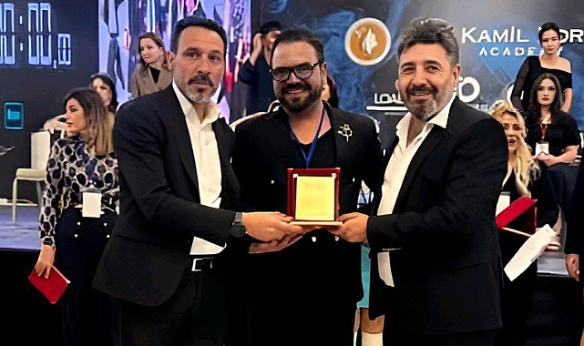 Zuhat Koçera Elazığ Yılın Enleri Yarışmasında Jüri Koltuğunda