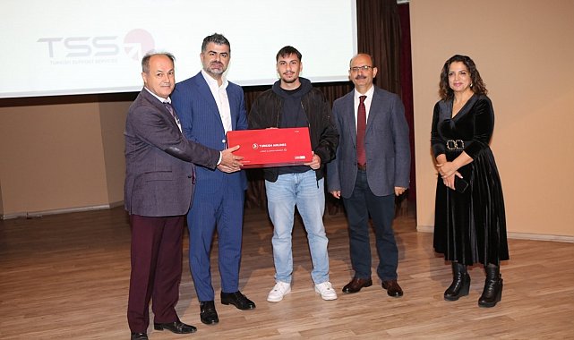Akdeniz Üniversitesi'nde Türk Hava Yolları Kariyer Söyleşisi gerçekleşti