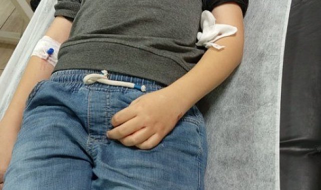 Akhisar'da köpeğin saldırısına uğrayan çocuk yaralandı