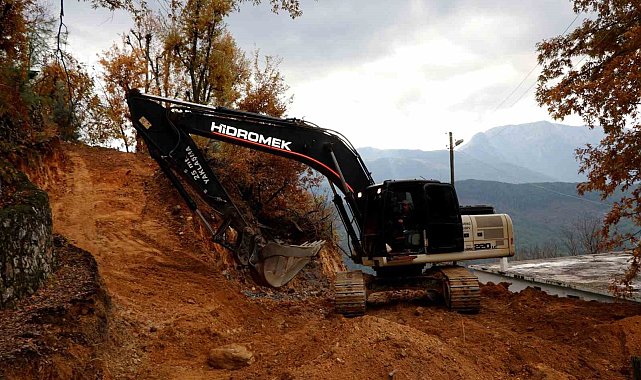 Alanya Belediyesi 18 yıldır açılamayan yolları açıyor