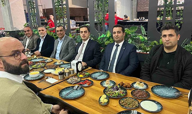 Altıntaş Kaymakamı Çelik'e veda yemeği