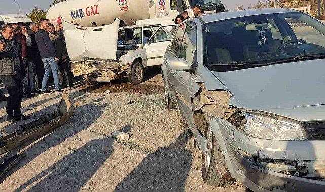 Ambulansı takip eden sürücü kazaya neden oldu