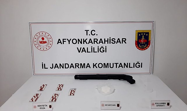 Ankara'dan, Afyonkarahisar'a uyuşturucu getirenler yakalandı