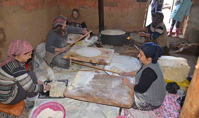 Antalyalı ev hanımları, asırlık geleneklerini yaşatıyorlar