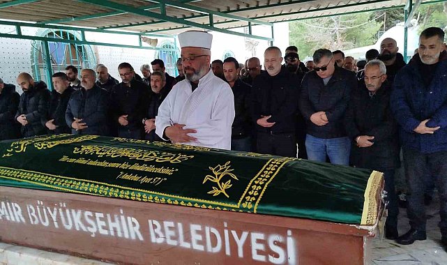 Araç içinde tabancayla vurularak ölen kadın toprağa verildi