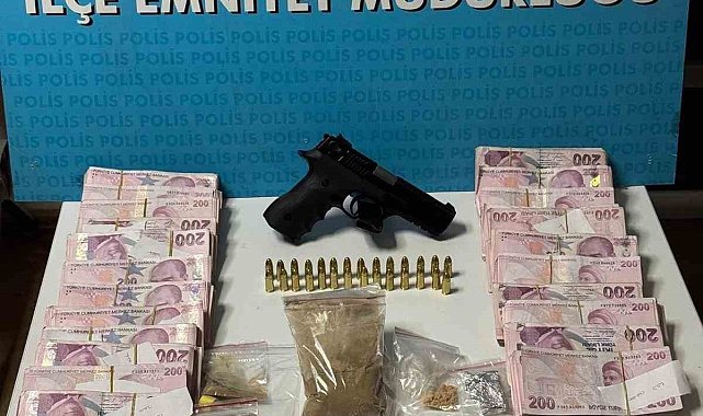 Aranan şahıslara yönelik operasyonda uyuşturucu madde ele geçirildi