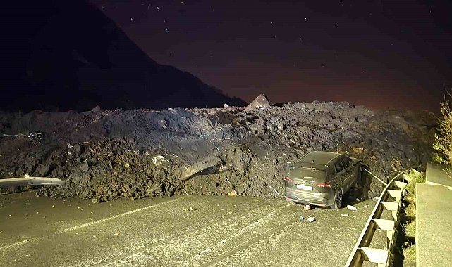 Artvin'in Arhavi ilçesinde heyelan