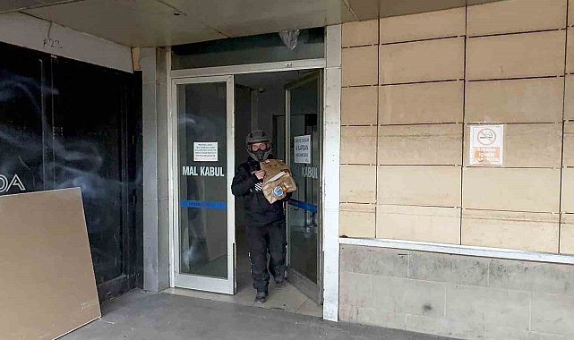 AVM'de kuryelere asansör yasağı iddiası