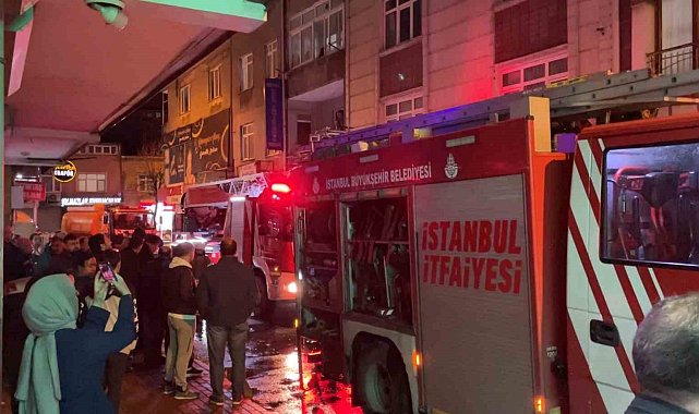 Bağcılar'da çatı katında yangın paniği: Mutfak tüpü patladı