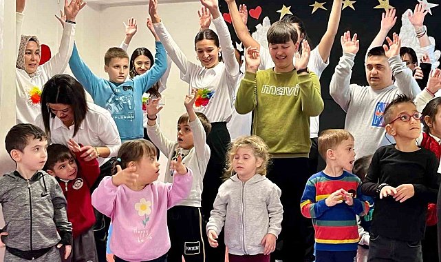 Bandırma Engelsiz Yaşam Merkezi'nde anlamlı buluşma; "Aramızda engel yok"