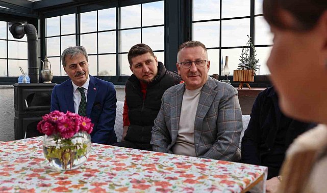 Başkan Alemdar esnafın 'çay' davetini geri çevirmedi