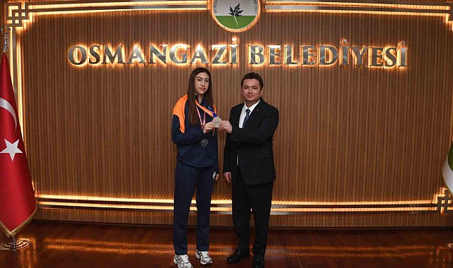 Başkan Aydın şampiyon sporcuları ağırladı