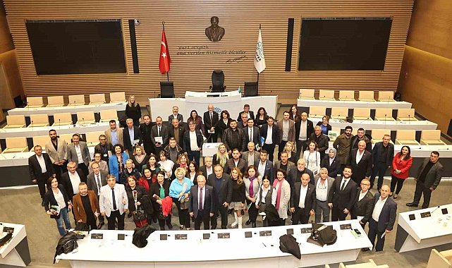 Başkan Şadi Özdemir&#039;den 64 mahalleye eşit hizmet sözü