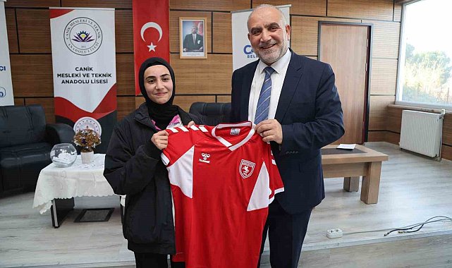Başkan Sandıkçı: "Bilim ve teknolojide öncü nesiller yetiştirmeye devam edeceğiz