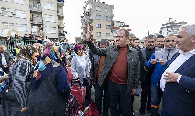 Başkan Seçer, pazar yerini gezdi, vatandaşları dinledi