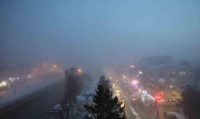 Bayburt&#039;ta yoğun sis etkili olmaya devam ediyor