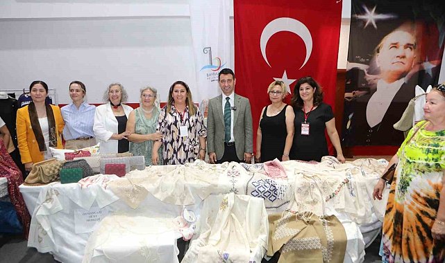 Bayraklı'da 'Gelenekten geleceğe kadın buluşmaları'