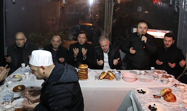 Bereket Sofrası Mevlana Camiinde kuruldu