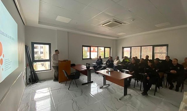 Bozyazı'da bağımlılıkla mücadele eğitimi düzenlendi